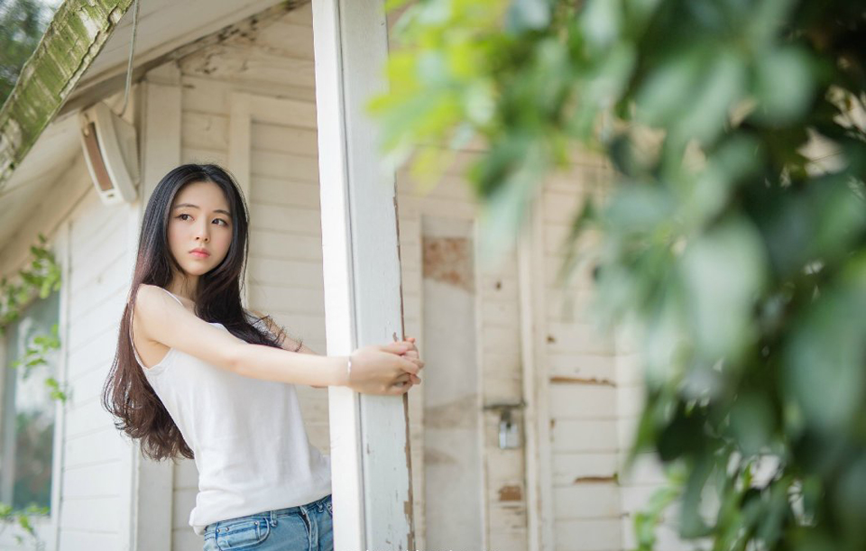 只要拿住这一点，加上成都内部空虚，诸葛亮相信，足矣说动那些世家，至于法正会否察觉，不能因为有这种可能就完全放弃，诸葛亮相信，以马谡的机智，未必就会输于法正。